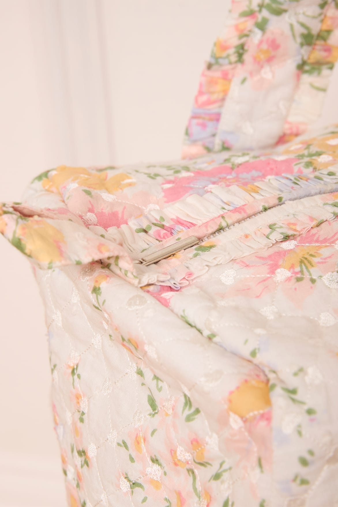 Sunrise Bloom Quilted Shoulder Bag